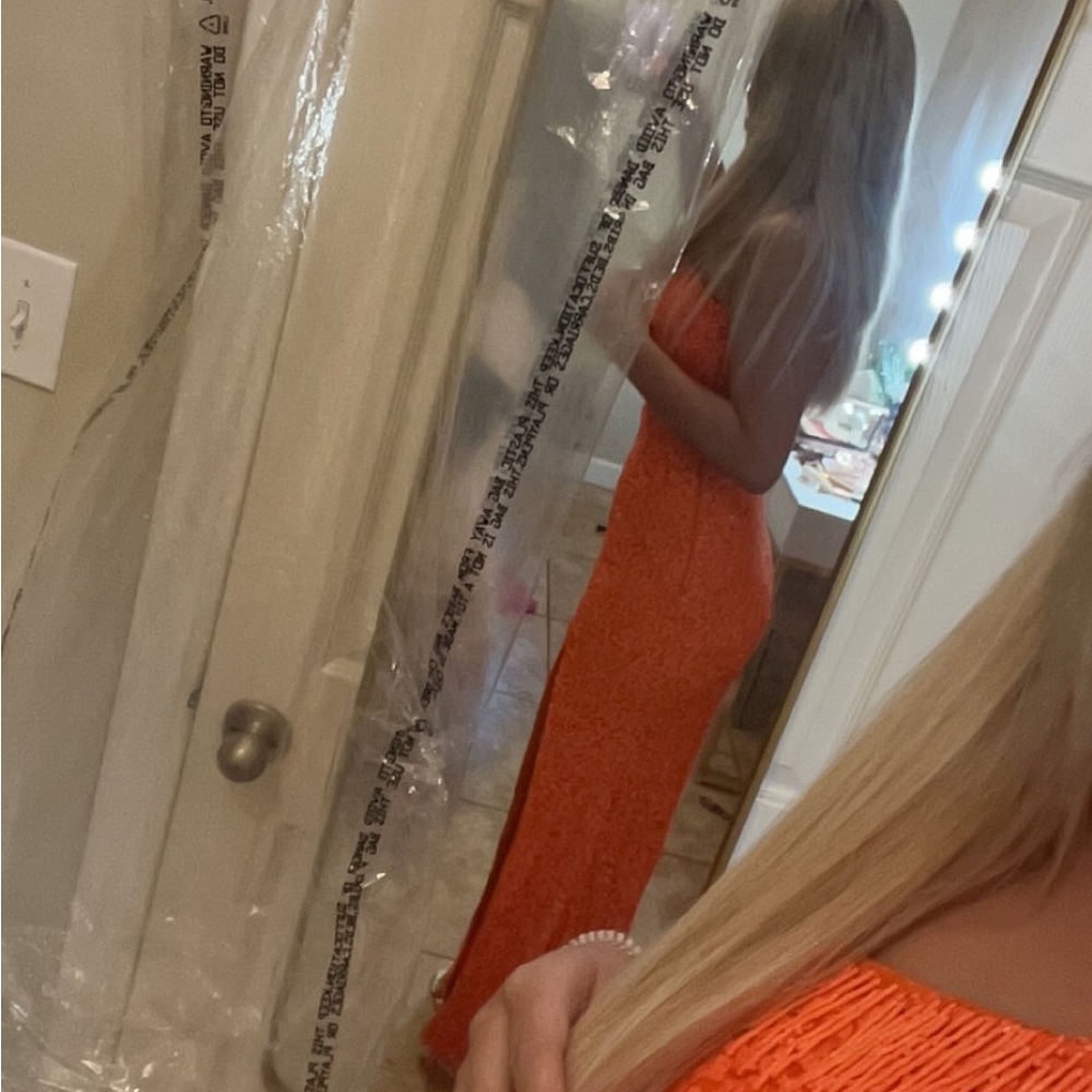 ORANGE PROM DRESS🧡🧡ONE SHOULDER SIZE 0